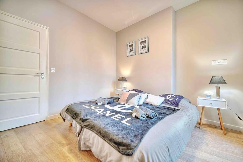Croisette 8/10 Pers Apartment Cannes Bagian luar foto