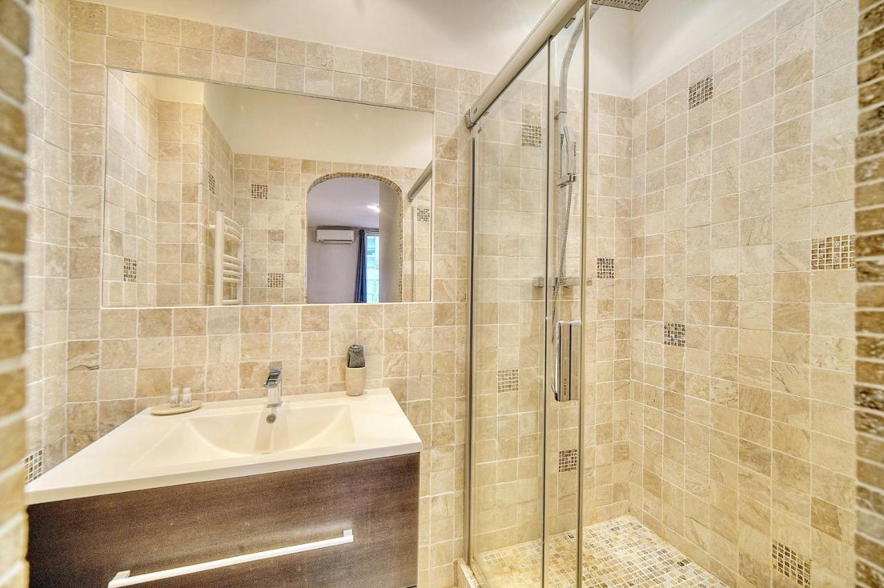 Croisette 8/10 Pers Apartment Cannes Bagian luar foto