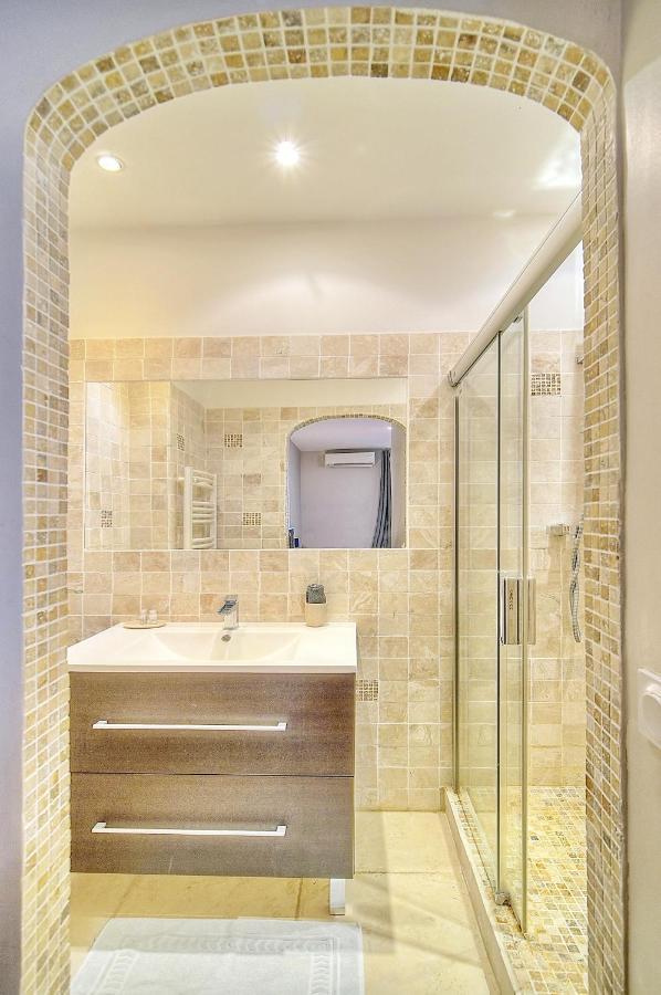 Croisette 8/10 Pers Apartment Cannes Bagian luar foto