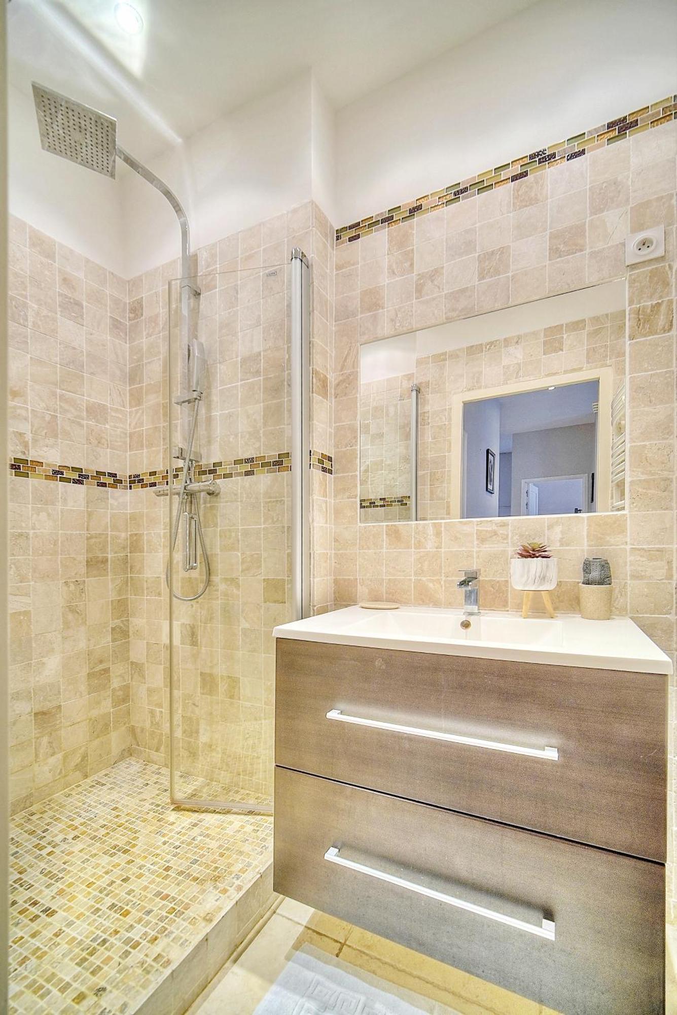 Croisette 8/10 Pers Apartment Cannes Bagian luar foto